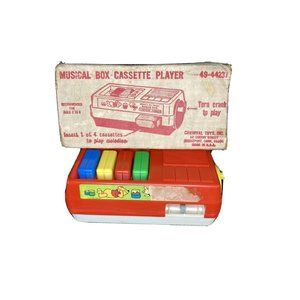 Vintage Walt Disney Childrens Musical Cassette Player Hand Crank Winnie Pooh Toy